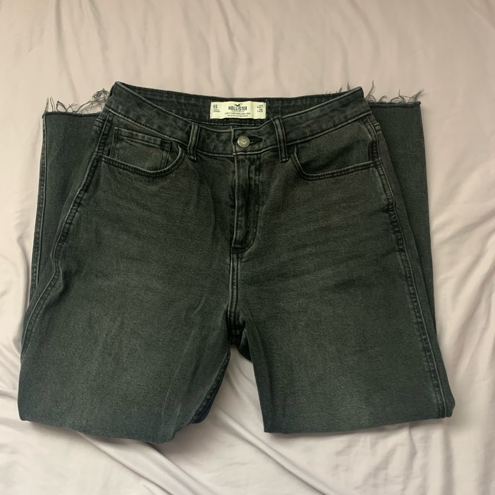 Hollister curvy size 5 / 27 petite black high-rise mom jeans